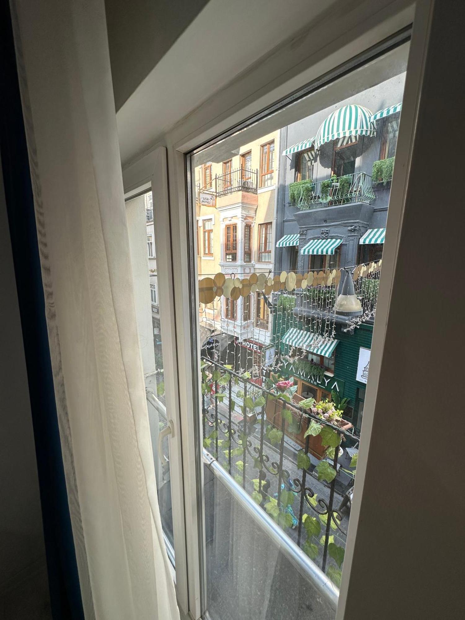 Taksim Istiklal Suites Istanbul Exterior photo